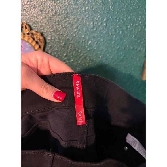 Spanx Black Flare Pants Women’s Size Large Stretch Pull-On Smoothing - Picture 3 of 4